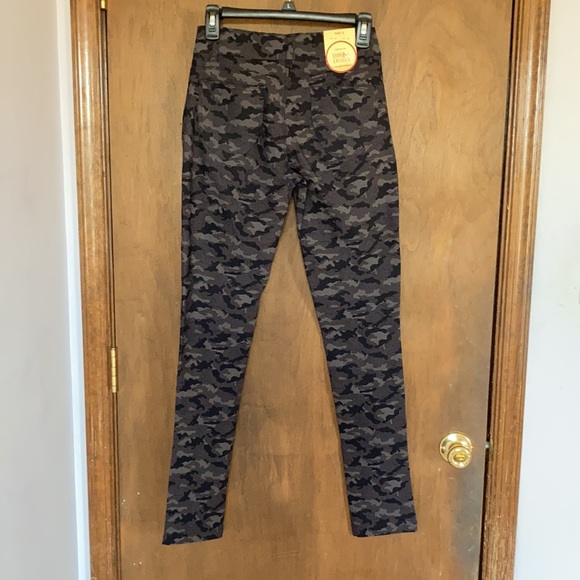 Sabrina Lauren skinny jean gray black camo print ultra soft stretch size 6 or 8 - Picture 10 of 17